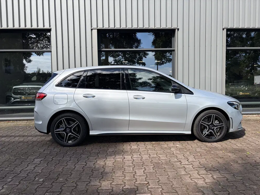 Mercedes-Benz B-Klasse 250 e Premium AMG Line uit 2022, foto 7