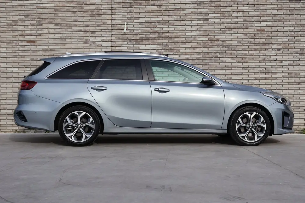 Kia Ceed 1.6 GDI PHEV ExecutiveLine * PANORAMA D uit 2021, foto 9