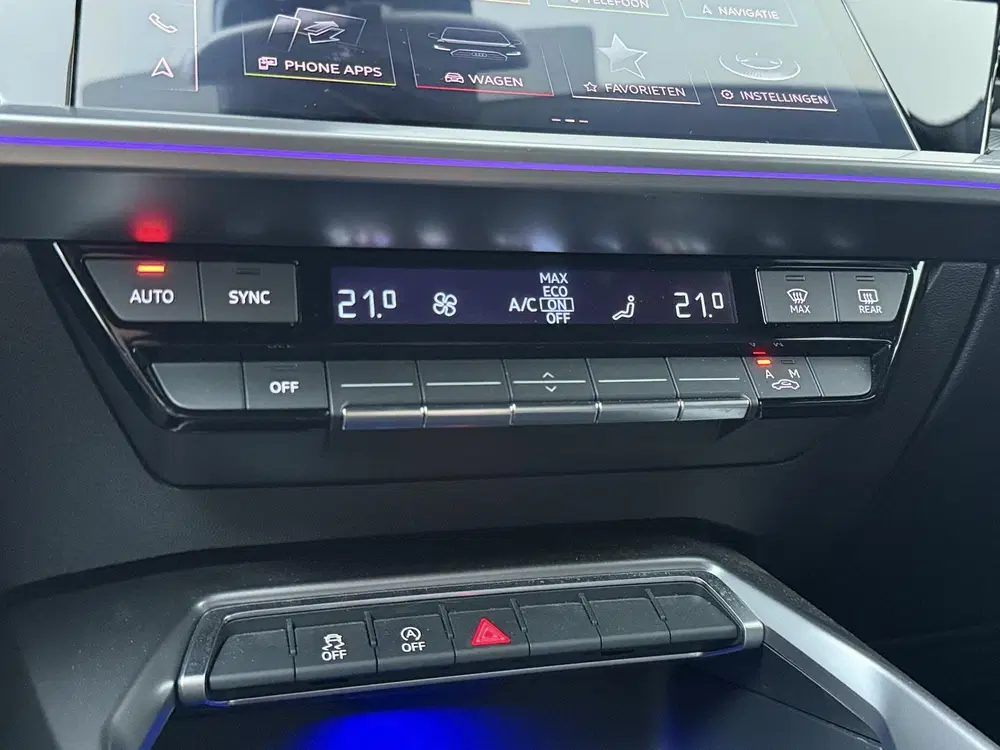 Audi A3 35 TFSI S edition uit 2022, foto 19