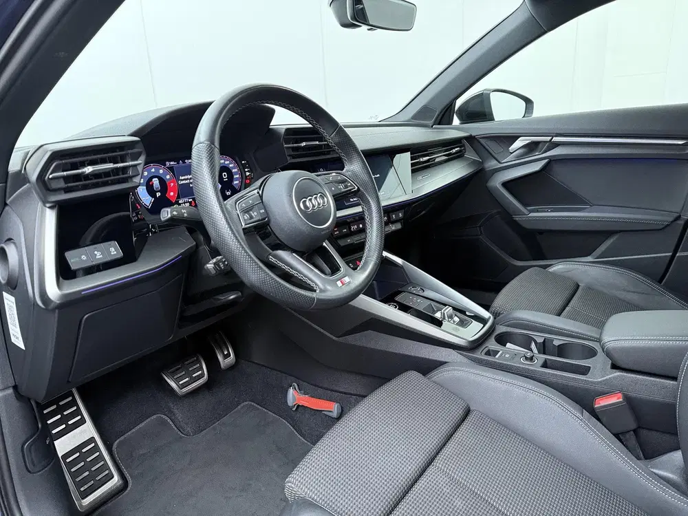 Audi A3 35 TFSI S edition uit 2022, foto 6