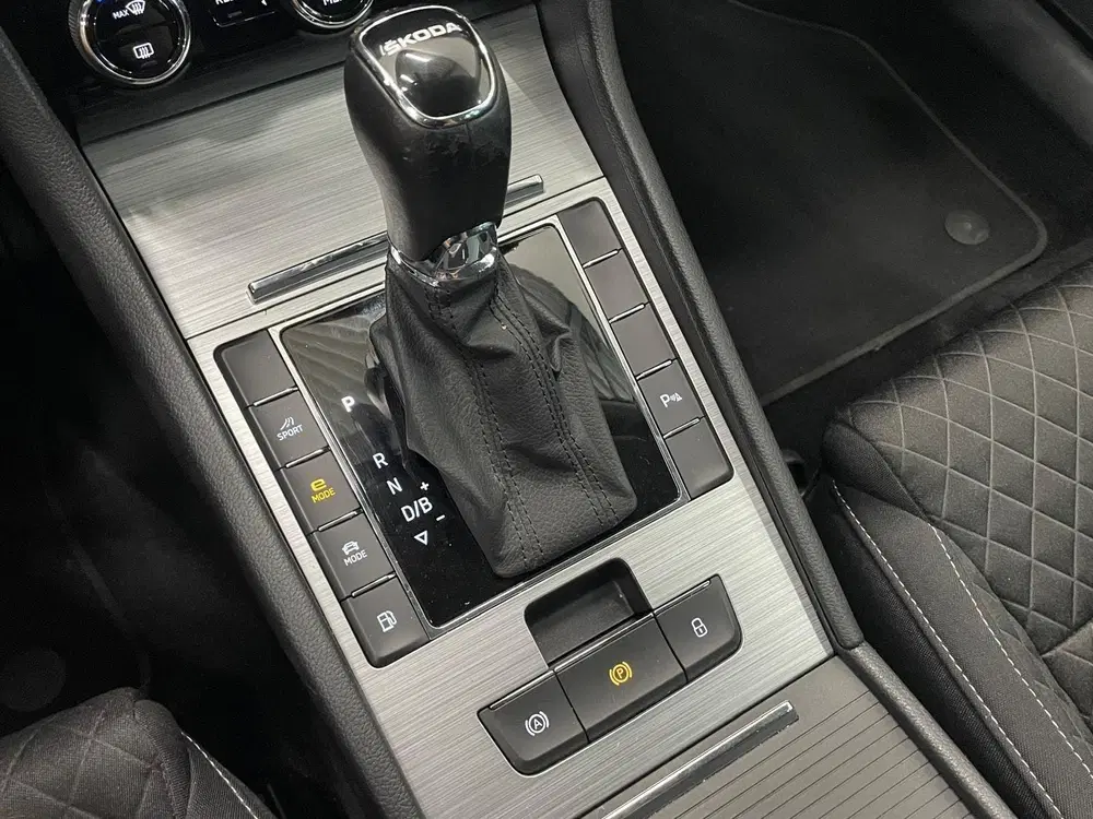 Skoda Superb 1.4 TSI iV Business Edition PHEV Automaat uit 2022, foto 19