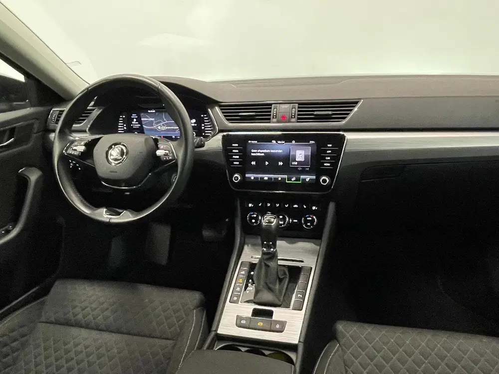 Skoda Superb 1.4 TSI iV Business Edition PHEV Automaat uit 2022, foto 9