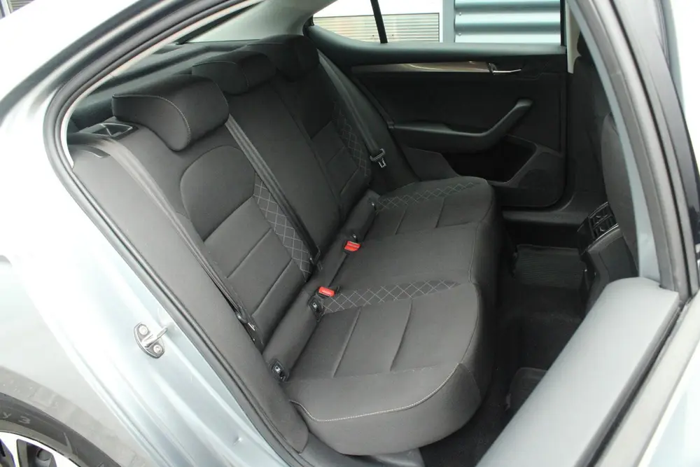Skoda Superb 1.5 TSI 150pk Ambition | Verwarmde Voorruit | C uit 2019, foto 15
