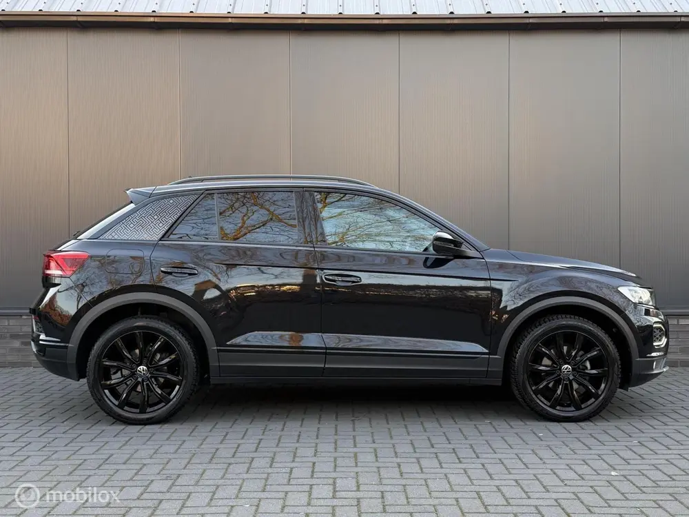 Volkswagen T-Roc 1.5 TSI Black Edition Sport|Virtual|Carplay uit 2022, foto 17