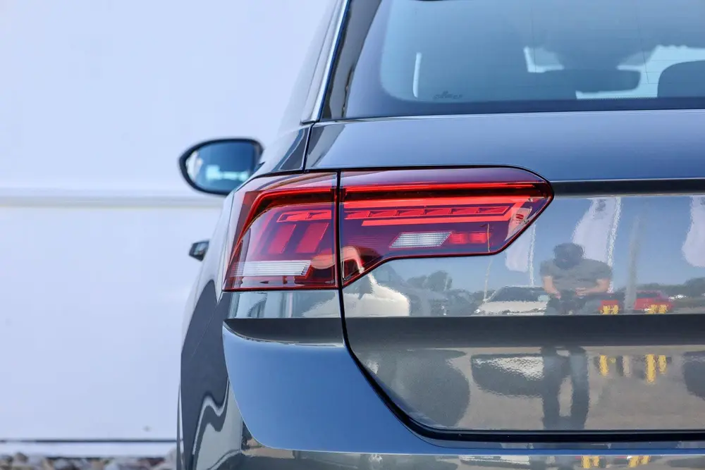 Volkswagen T-Roc 1.0 TSI 110pk Life | Navigatie | Adaptive C uit 2023, foto 11