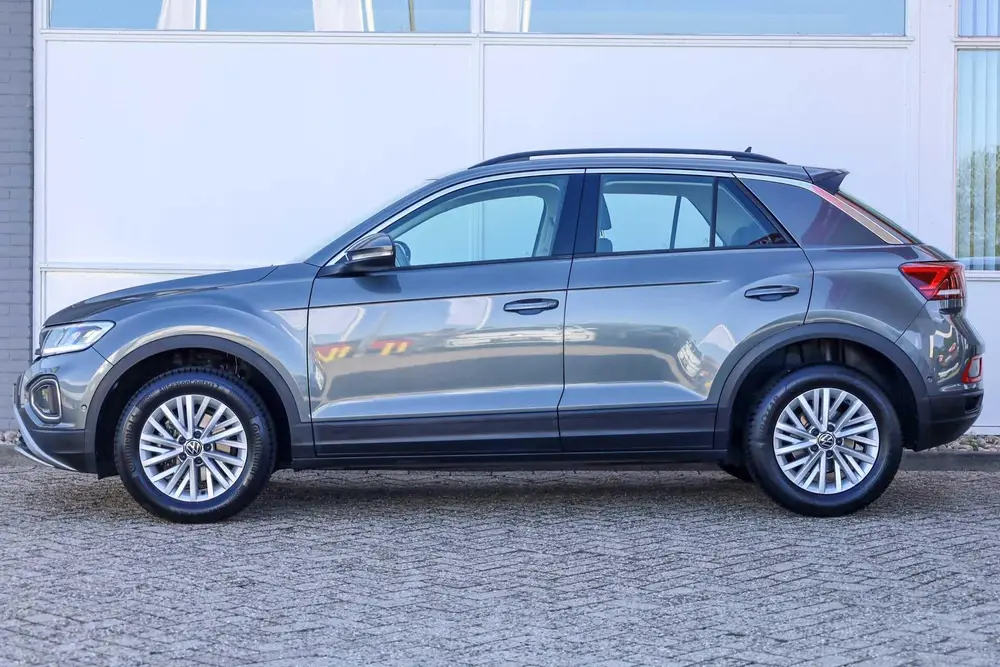 Volkswagen T-Roc 1.0 TSI 110pk Life | Navigatie | Adaptive C uit 2023, foto 13