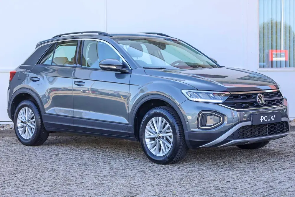 Volkswagen T-Roc 1.0 TSI 110pk Life | Navigatie | Adaptive C uit 2023, foto 9