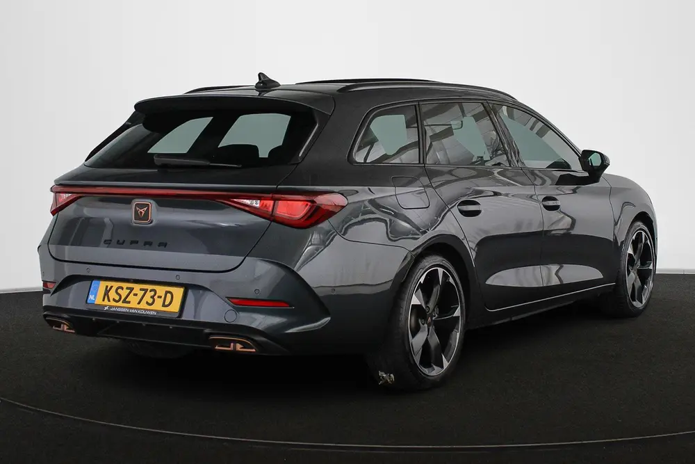 Cupra Leon 1.4 e-Hybrid Business Panoramadak St uit 2023, foto 3