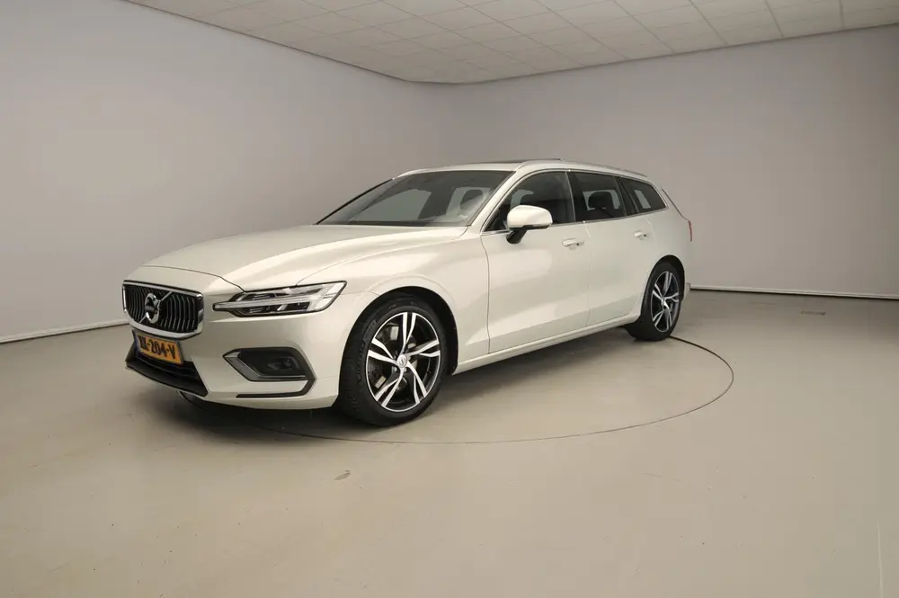 Volvo V60 2.0 T6 AWD Inscription Trekhaak | Pano | HUD | Har uit 2019