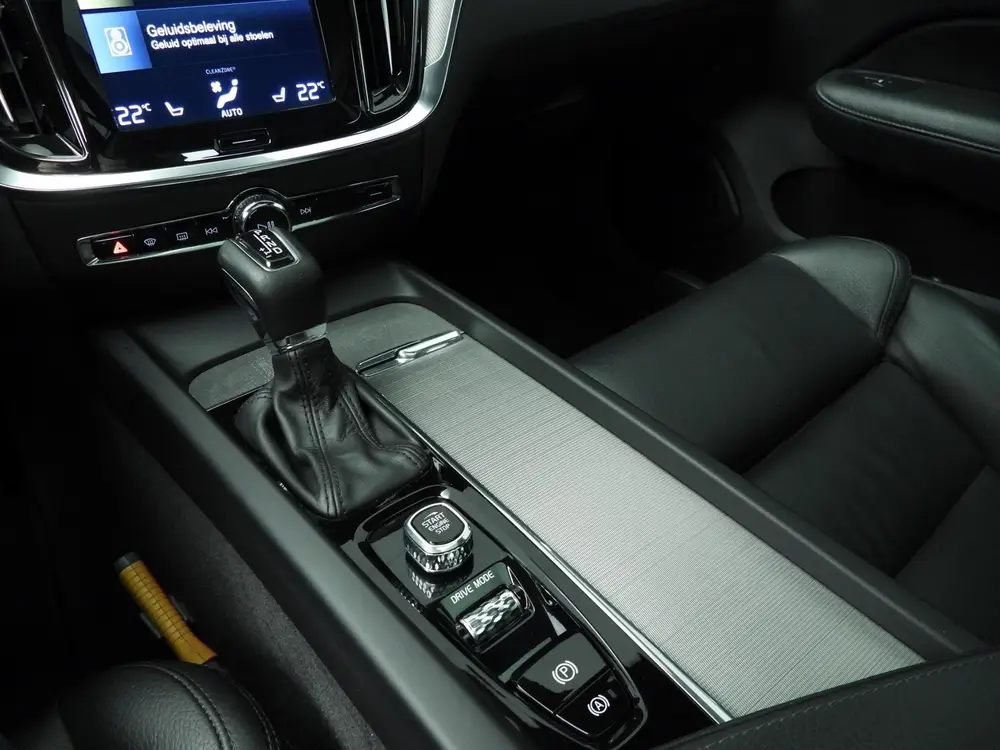 Volvo V60 2.0 T6 AWD Inscription Trekhaak | Pano | HUD | Har uit 2019, foto 16