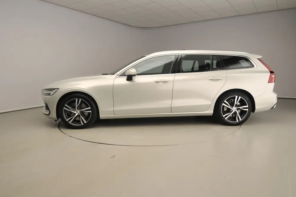 Volvo V60 2.0 T6 AWD Inscription Trekhaak | Pano | HUD | Har uit 2019, foto 2