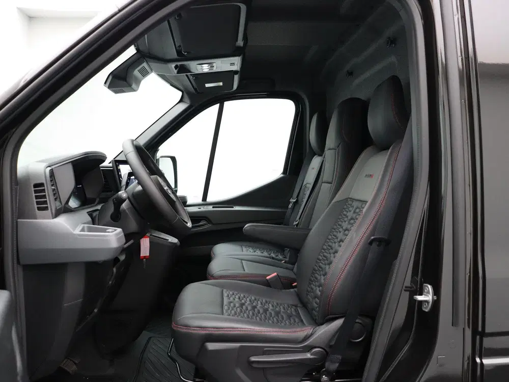 Nissan Interstar Nismo + uit 2026, foto 14
