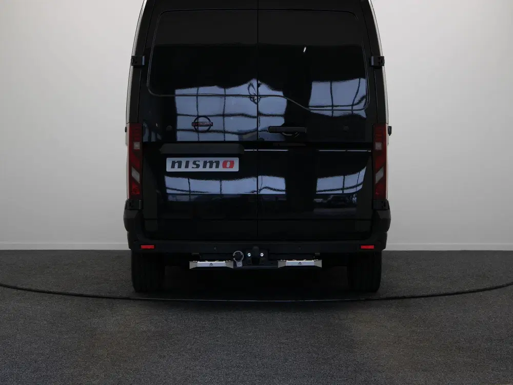 Nissan Interstar Nismo + uit 2026, foto 7