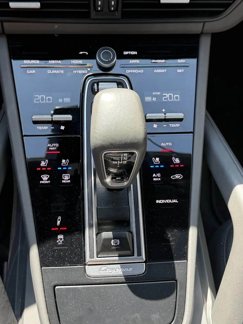 Porsche Cayenne 3.0 E-Hybrid ACC-Luchtvering-Burmester-Trekh uit 2019, foto 10