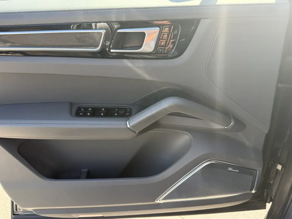 Porsche Cayenne 3.0 E-Hybrid ACC-Luchtvering-Burmester-Trekh uit 2019, foto 17