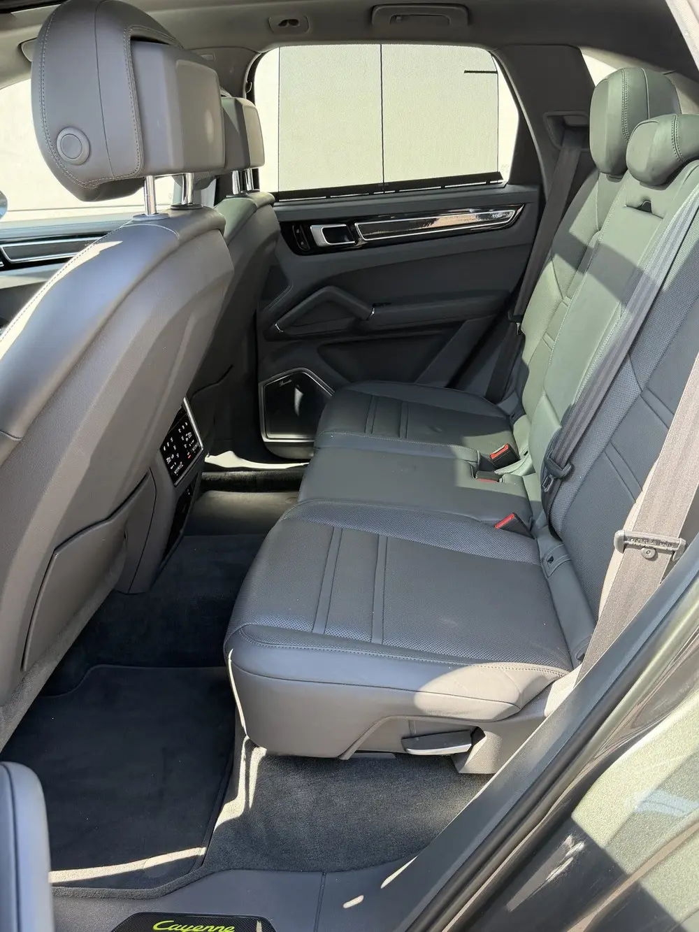 Porsche Cayenne 3.0 E-Hybrid ACC-Luchtvering-Burmester-Trekh uit 2019, foto 20
