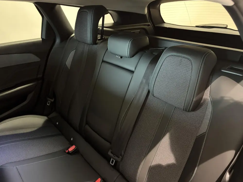 Peugeot 308 1.2 PureTech Allure Pack Business uit 2023, foto 10