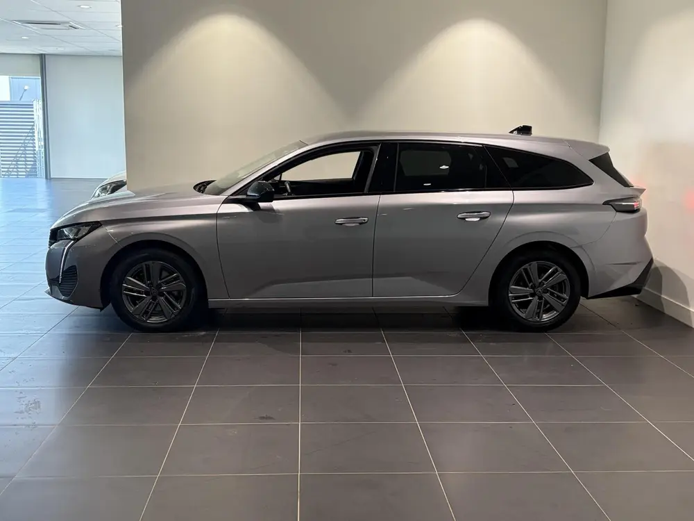 Peugeot 308 1.2 PureTech Allure Pack Business uit 2023, foto 3