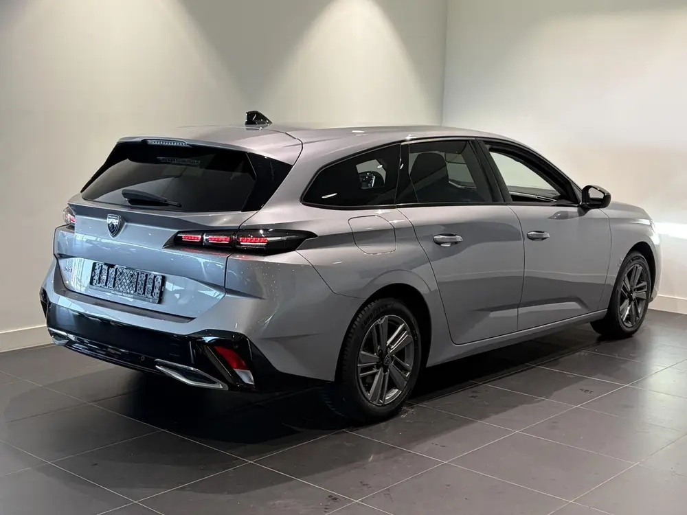 Peugeot 308 1.2 PureTech Allure Pack Business uit 2023, foto 4