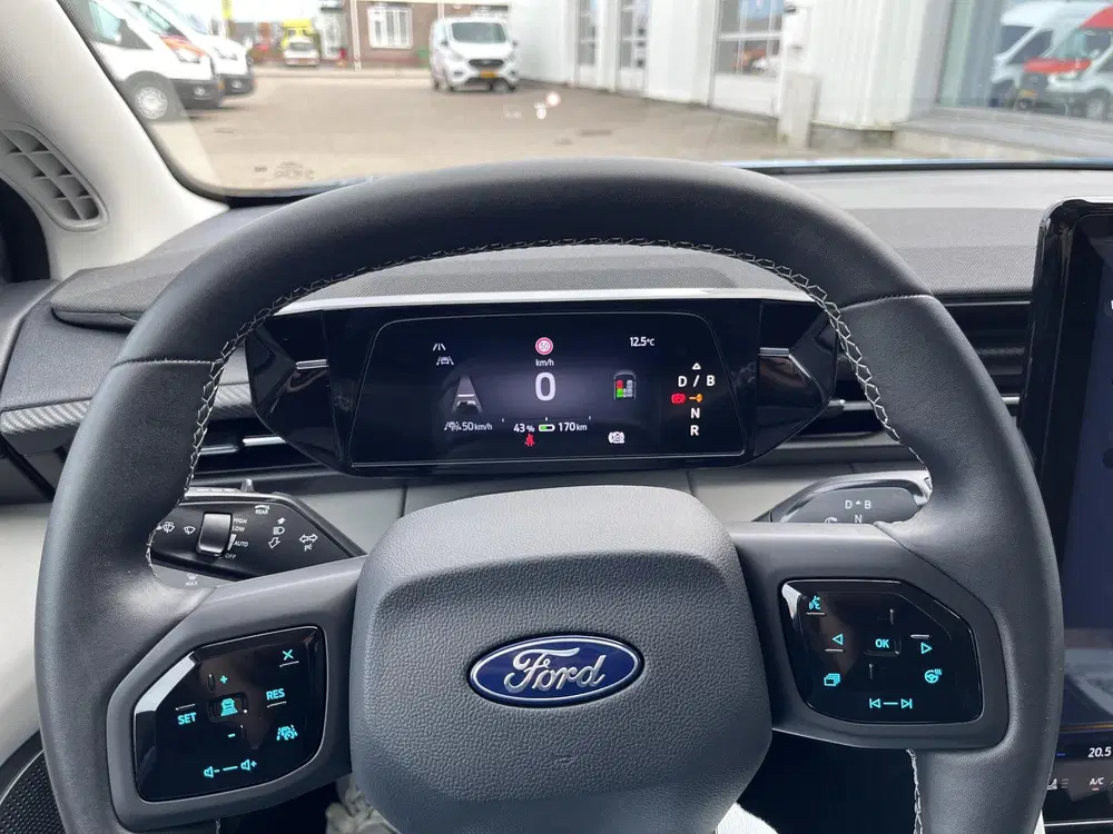 Ford Explorer Premium Extended Range RWD 77 kWh 286pk uit 2024, foto 11