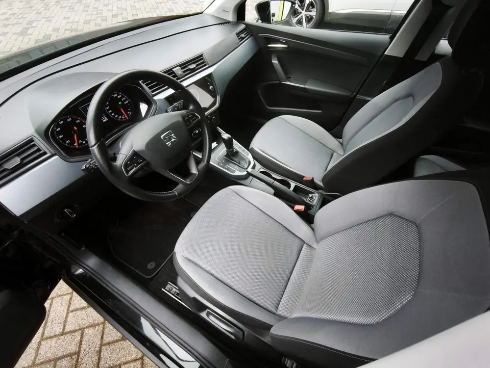 SEAT Arona 1.0 TSI Xcellence Business Intense DAB|Apple Carp uit 2019, foto 11