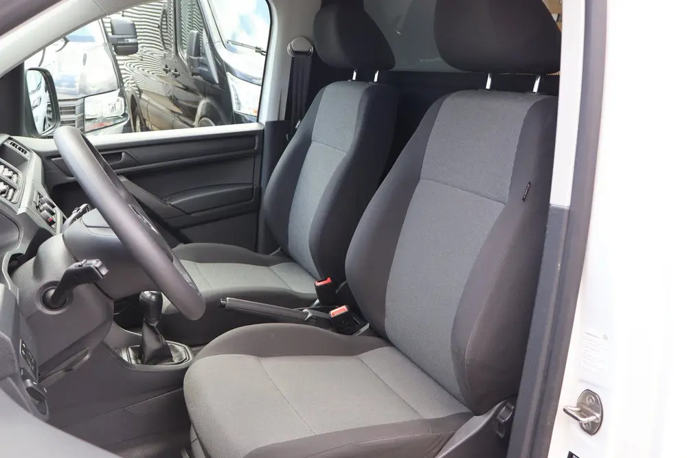 Volkswagen Caddy 2.0 TDI L1H1 102pk Navigatie (bj 2019) uit 2019, foto 2