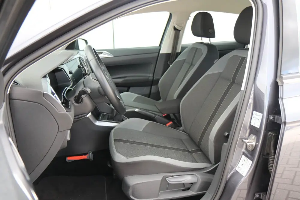 Volkswagen Polo 1.0 TSI 95pk Style | Navigatie | Parkeersens uit 2022, foto 4