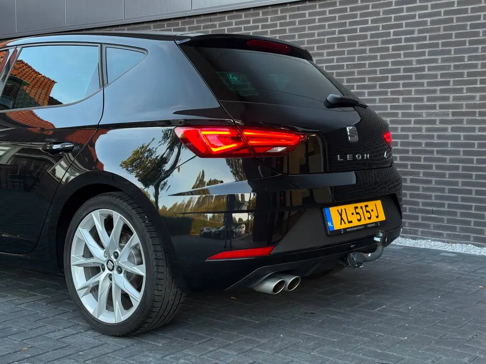 SEAT Leon 1.5 TSI FR Business Intense DSG uit 2019, foto 11