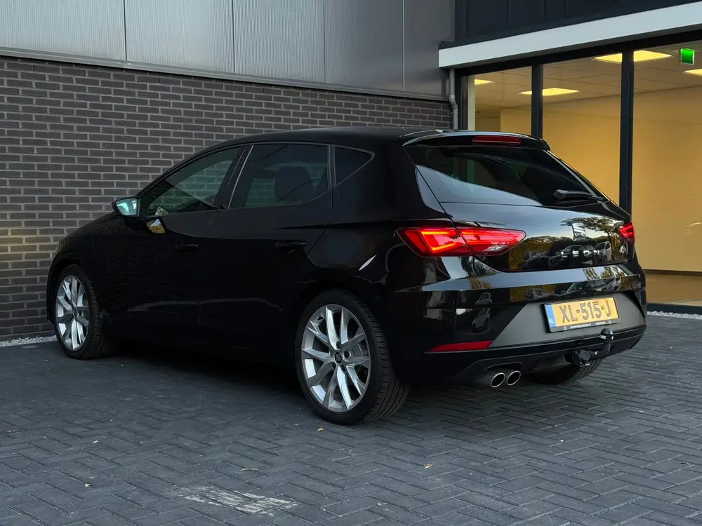 SEAT Leon 1.5 TSI FR Business Intense DSG uit 2019, foto 14
