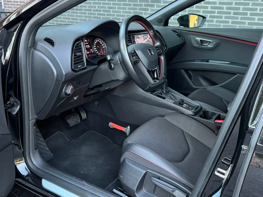 SEAT Leon 1.5 TSI FR Business Intense DSG uit 2019, foto 15
