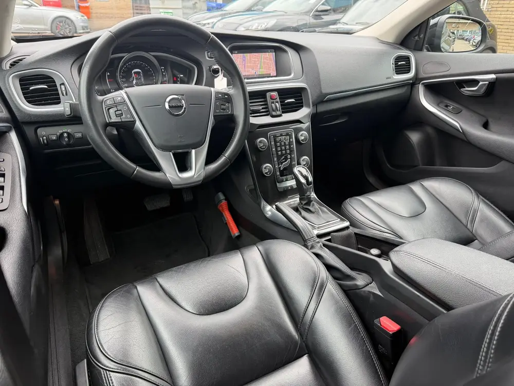 Volvo V40 1.5 T2 Polar+|Automaat|Leer|Clima|Navi|NAP uit 2019, foto 2