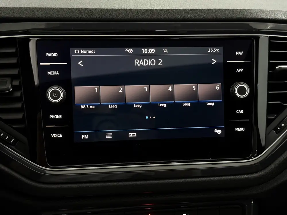 Volkswagen T-Roc 1.5 TSI Sport Panoramadak, Camera, Virtual uit 2019, foto 20