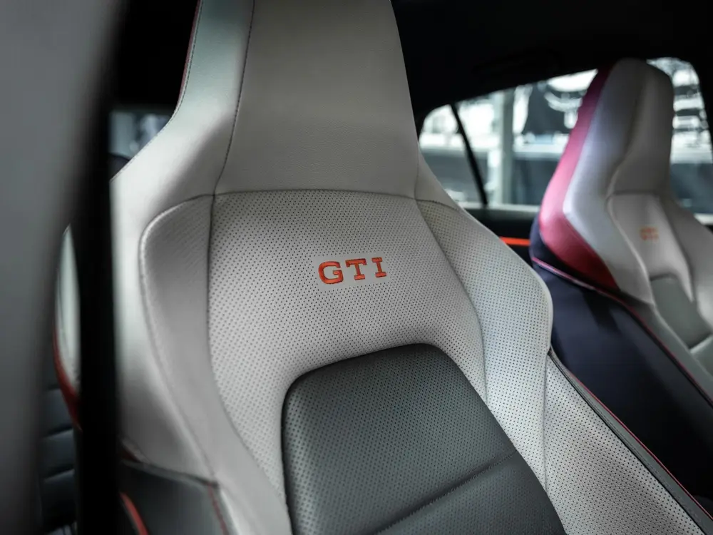 Volkswagen Golf 2.0 TSI GTI uit 2025, foto 19