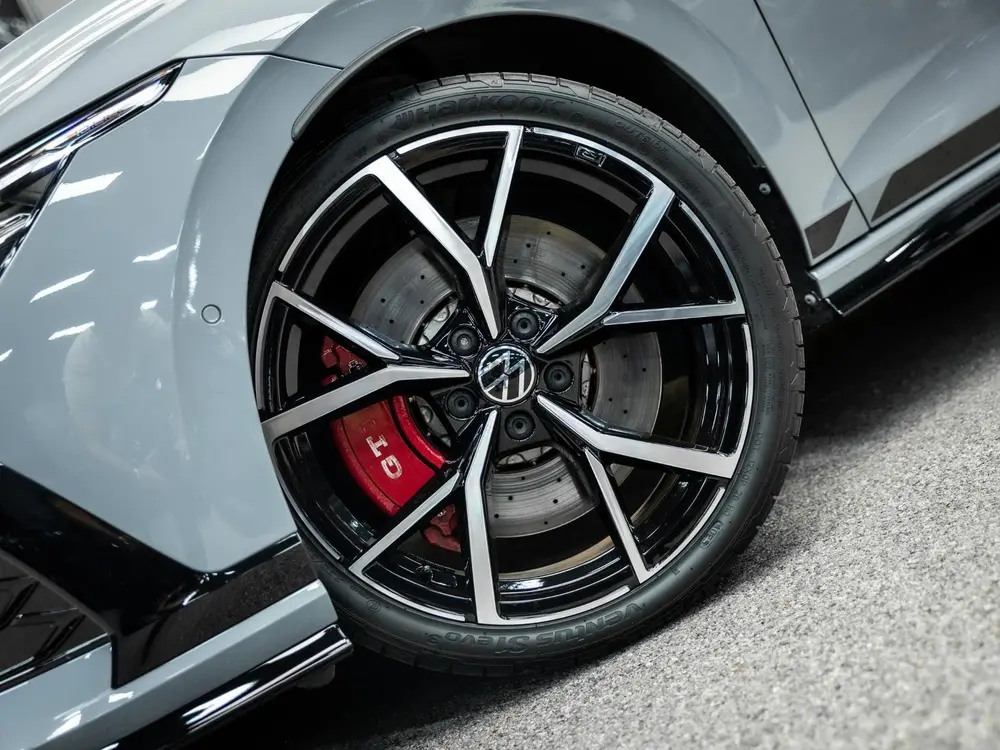 Volkswagen Golf 2.0 TSI GTI uit 2025, foto 3