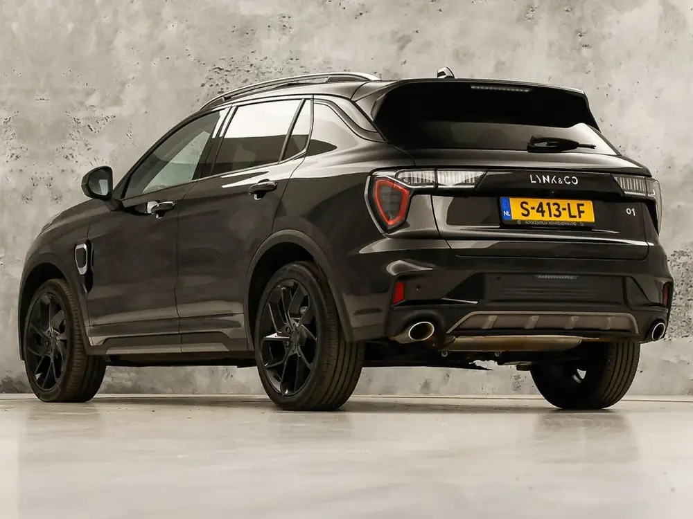 Lynk & Co 1 01 1.5 Luxury 262Pk (BLACK PACK ORG NL, PANORAMADA uit 2023, foto 3