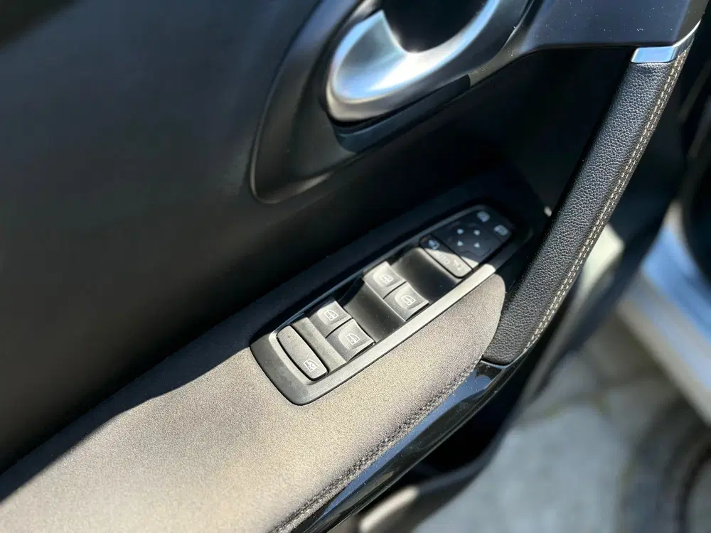 Renault Kadjar Black Edition 1.3 TCe 140 pk uit 2021, foto 13