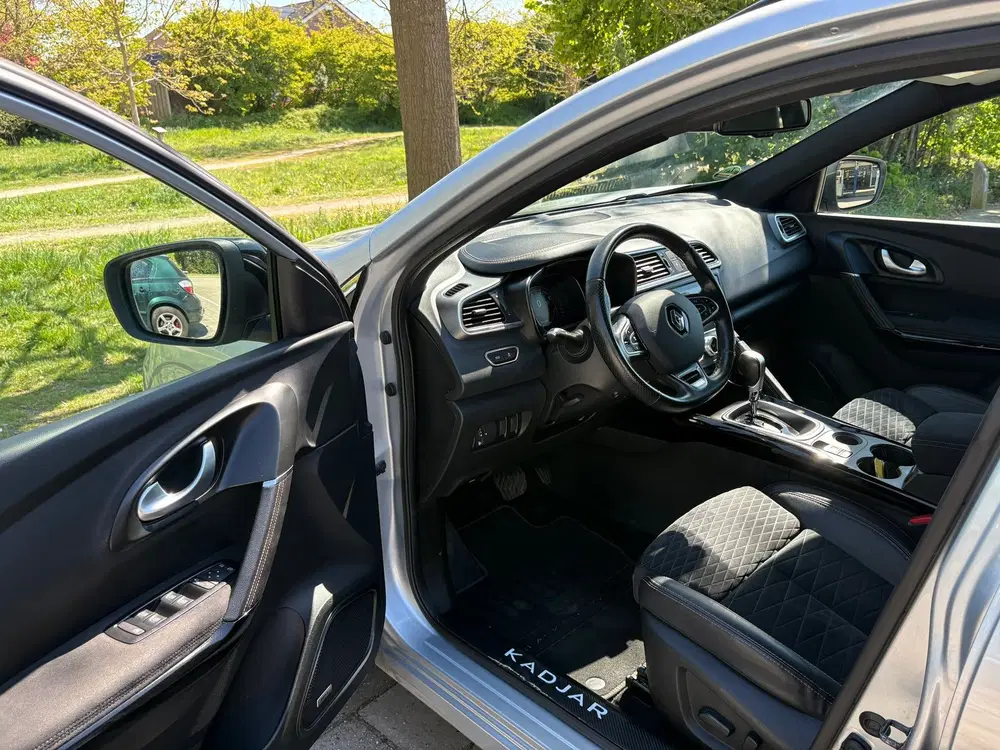 Renault Kadjar Black Edition 1.3 TCe 140 pk uit 2021, foto 8