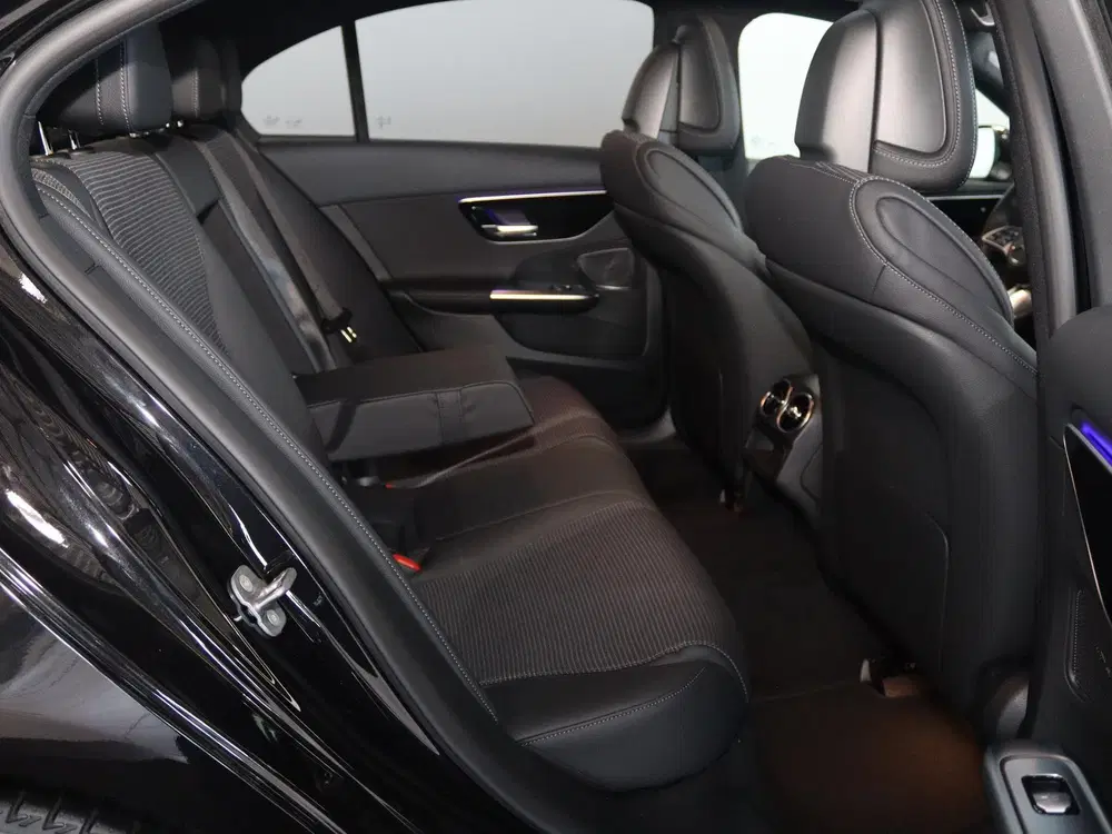 Mercedes-Benz C-Klasse 180 Business Solution uit 2025, foto 11