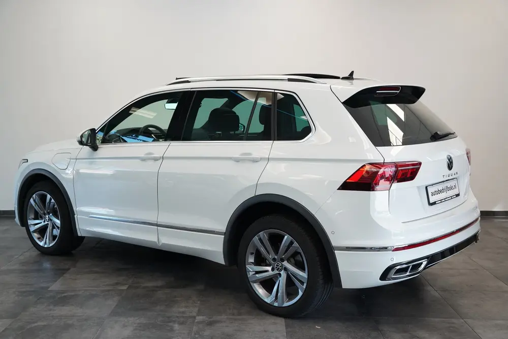 Volkswagen Tiguan 1.4 TSI eHybrid R-Line Business Panoramada uit 2024, foto 3