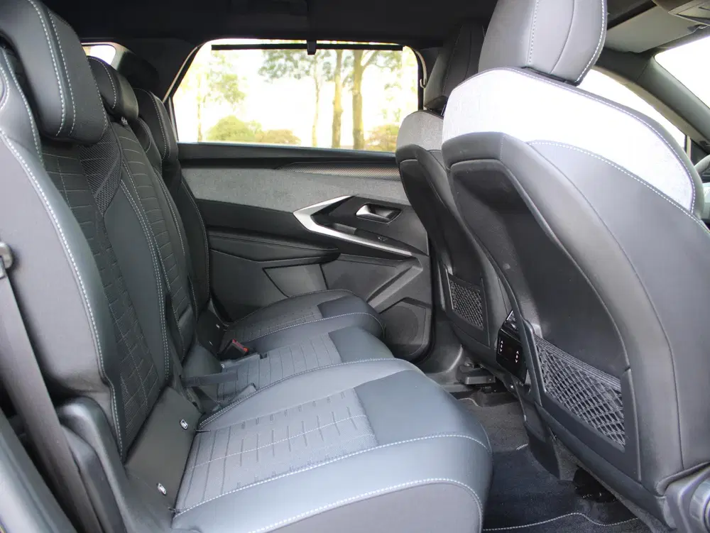 Peugeot 5008 1.2 Hybrid 145 GT 7p uit 2026, foto 8