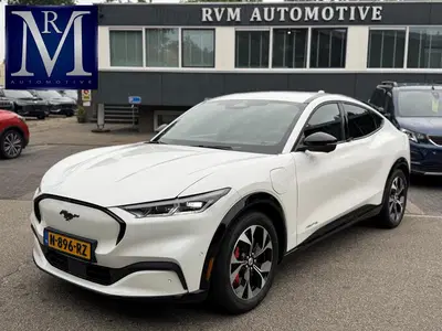 Ford Mustang Mach-E AWD 75 kWh SOH 93% ORIGINEEL NL AUTO MET uit 2021