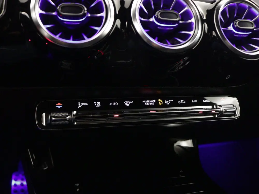 Mercedes-Benz CLA Klasse 180 AMG Line 5 spaaks lichtmetalen uit 2024, foto 9