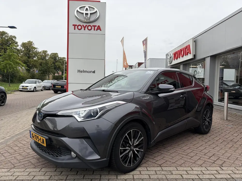 Toyota C-Hr 1.8 Hybrid Style | Parkeersensoren voor/ achter uit 2019, foto 3
