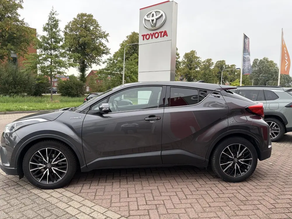 Toyota C-Hr 1.8 Hybrid Style | Parkeersensoren voor/ achter uit 2019, foto 4