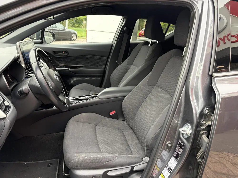 Toyota C-Hr 1.8 Hybrid Style | Parkeersensoren voor/ achter uit 2019, foto 8
