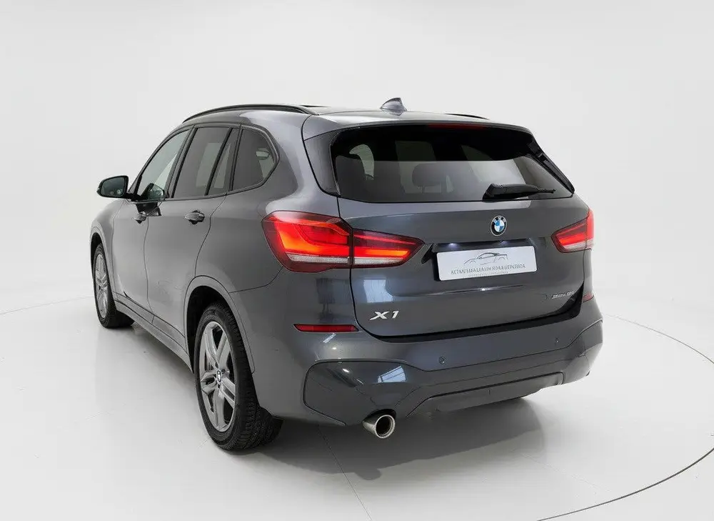 BMW X1 SDrive18i High Exec. M-Sport uit 2021, foto 10