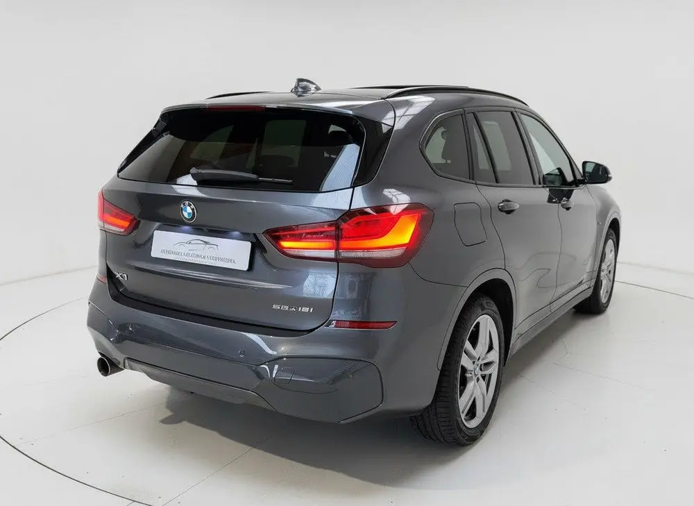 BMW X1 SDrive18i High Exec. M-Sport uit 2021, foto 2