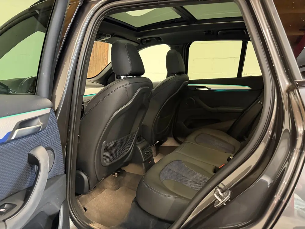 BMW X1 SDrive18i High Exec. M-Sport uit 2021, foto 8