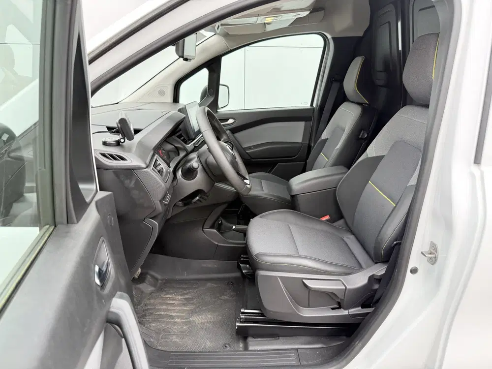 Renault Kangoo Grand Comfort TCe 130PK *Benzine* Automaat uit 2024, foto 7