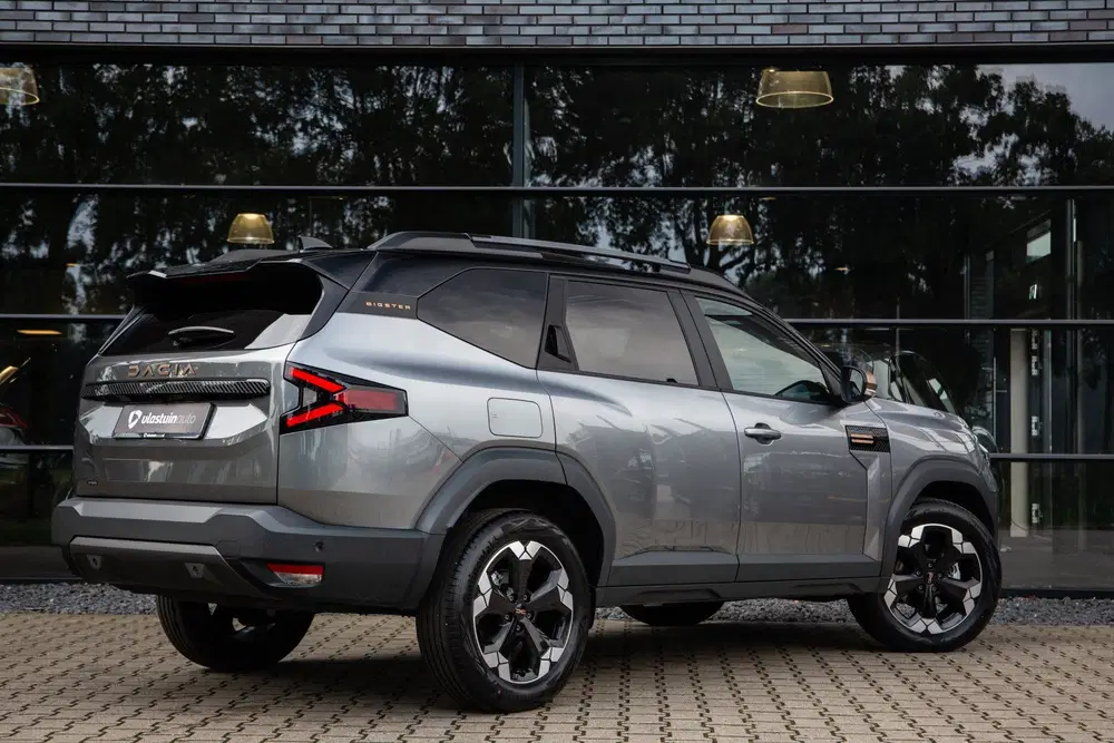 Dacia Bigster 1.8 Hybrid 155 Extreme uit 2026, foto 2